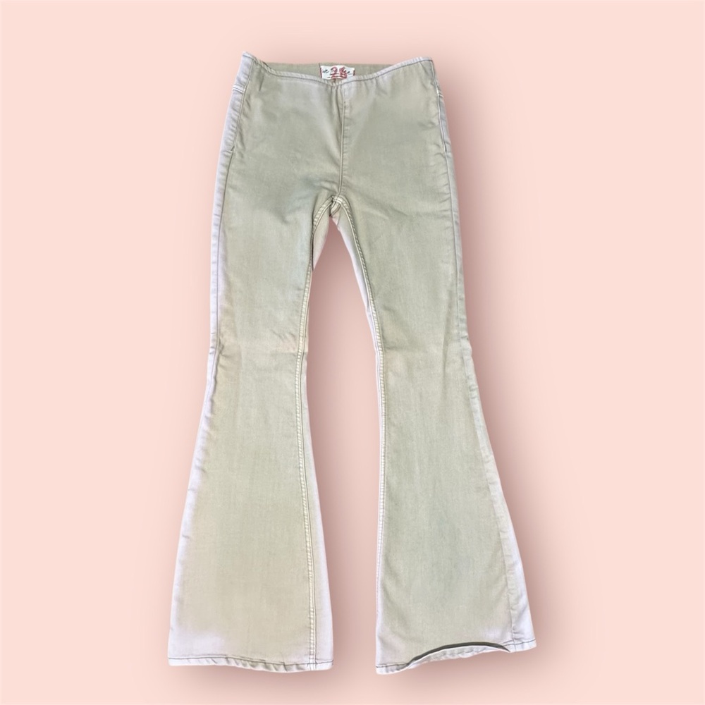 We The Free Jeans Womens Size 26 Flare Bell Bottom Pull On Denim Two Tone Cream